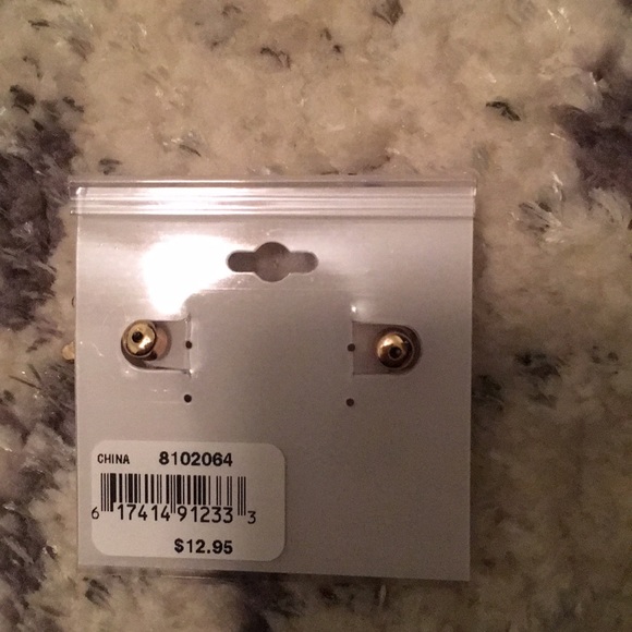 Ear jacket earrings 5/$25 - Picture 3 of 3